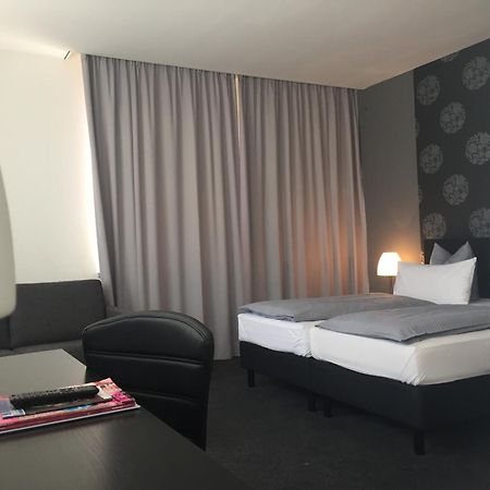 Hotel Schempp Μπόμπινγκεν Εξωτερικό φωτογραφία