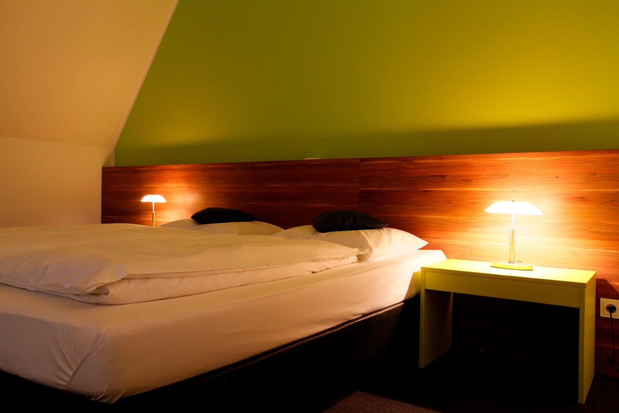 Hotel Schempp Μπόμπινγκεν Δωμάτιο φωτογραφία