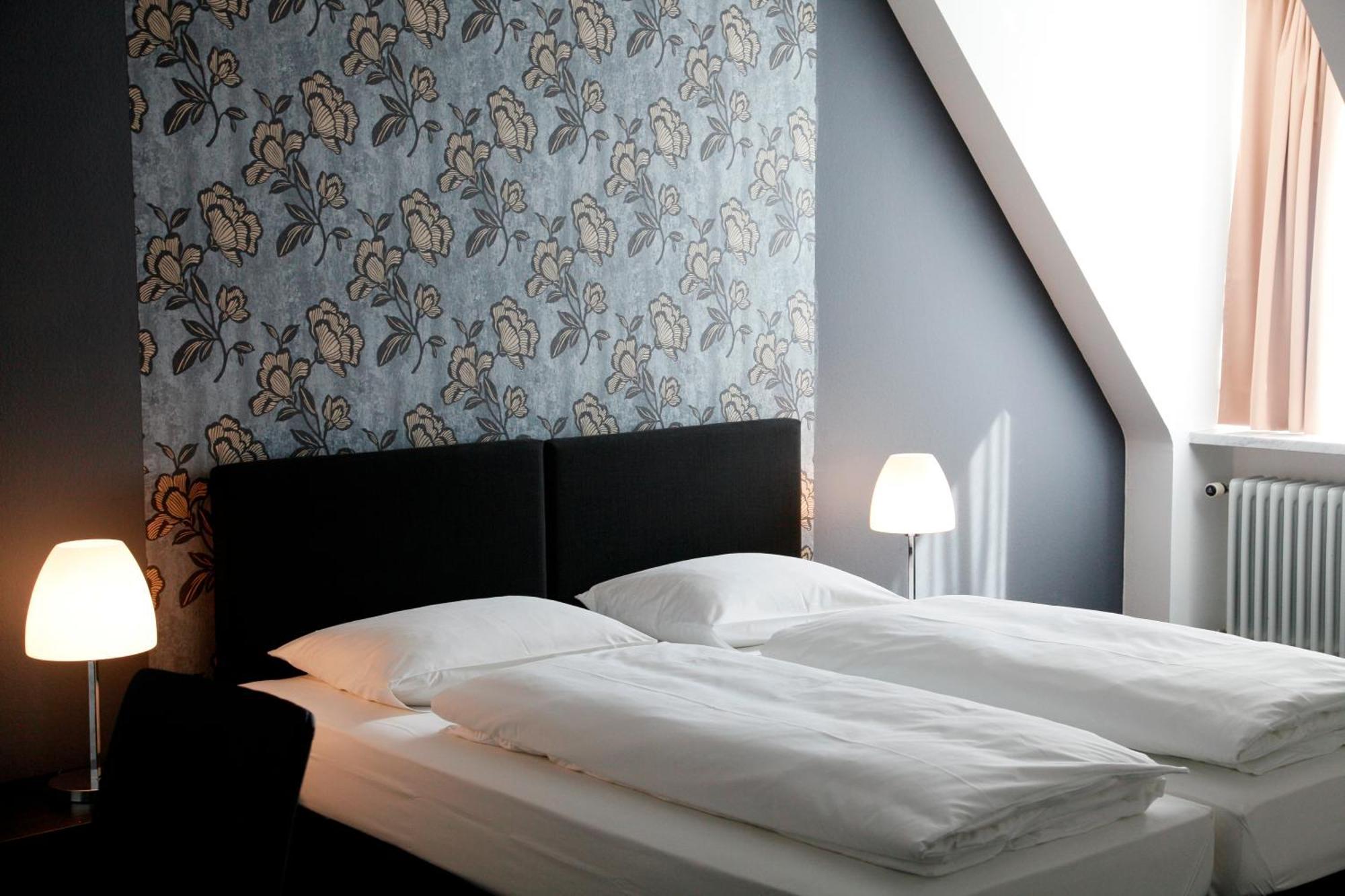 Hotel Schempp Μπόμπινγκεν Δωμάτιο φωτογραφία