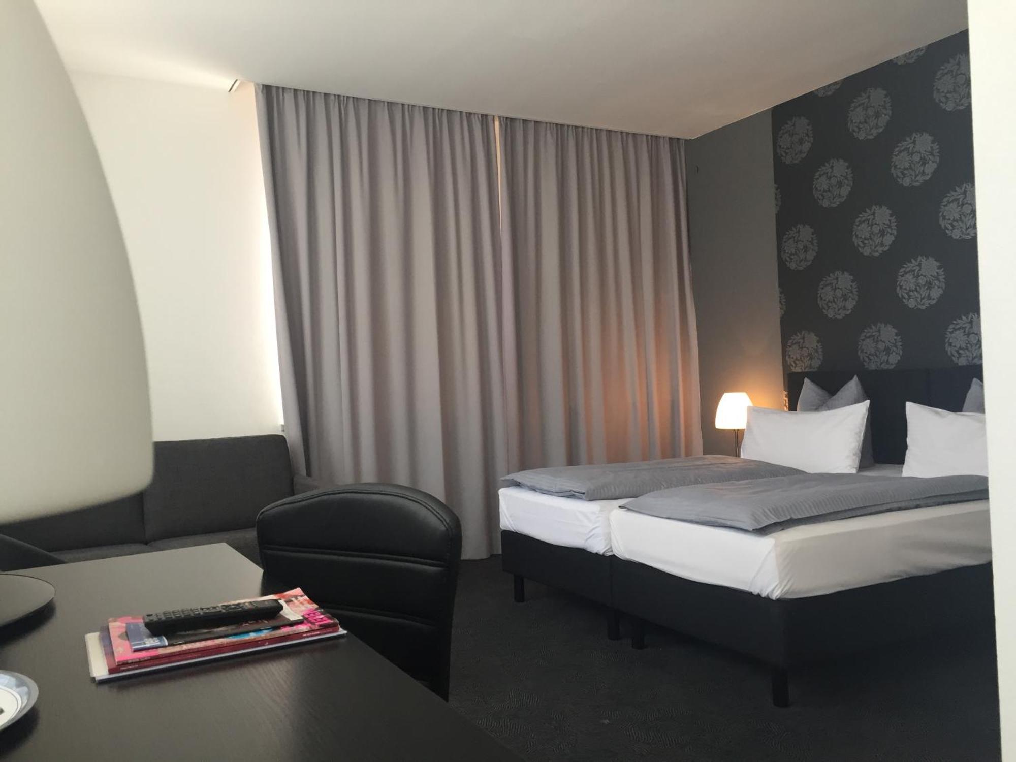 Hotel Schempp Μπόμπινγκεν Εξωτερικό φωτογραφία