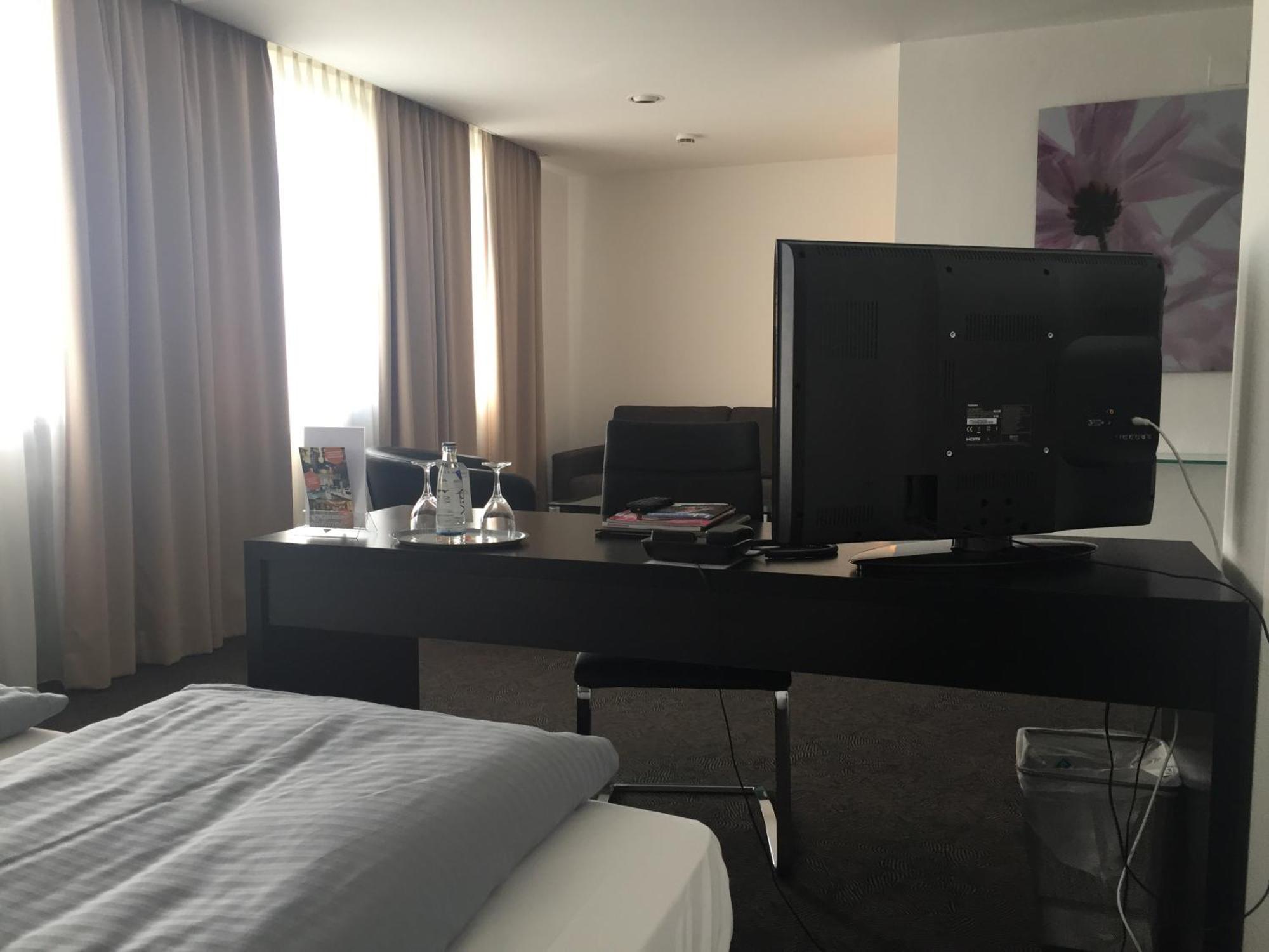 Hotel Schempp Μπόμπινγκεν Εξωτερικό φωτογραφία