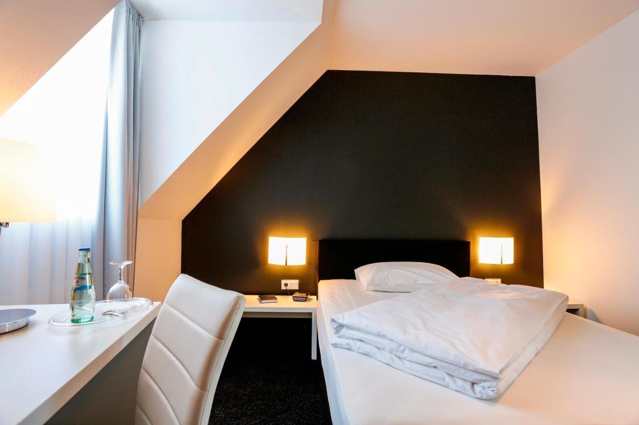 Hotel Schempp Μπόμπινγκεν Εξωτερικό φωτογραφία