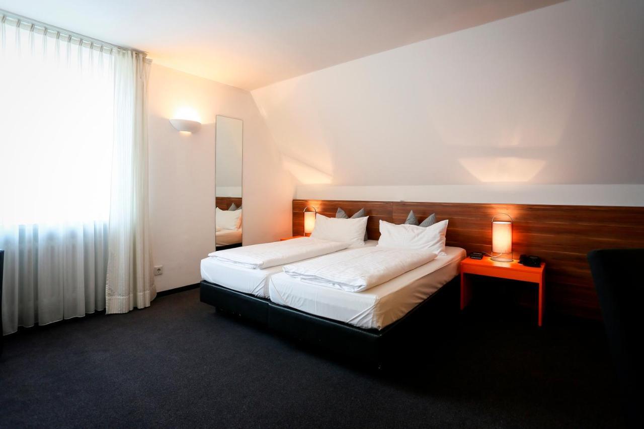 Hotel Schempp Μπόμπινγκεν Εξωτερικό φωτογραφία